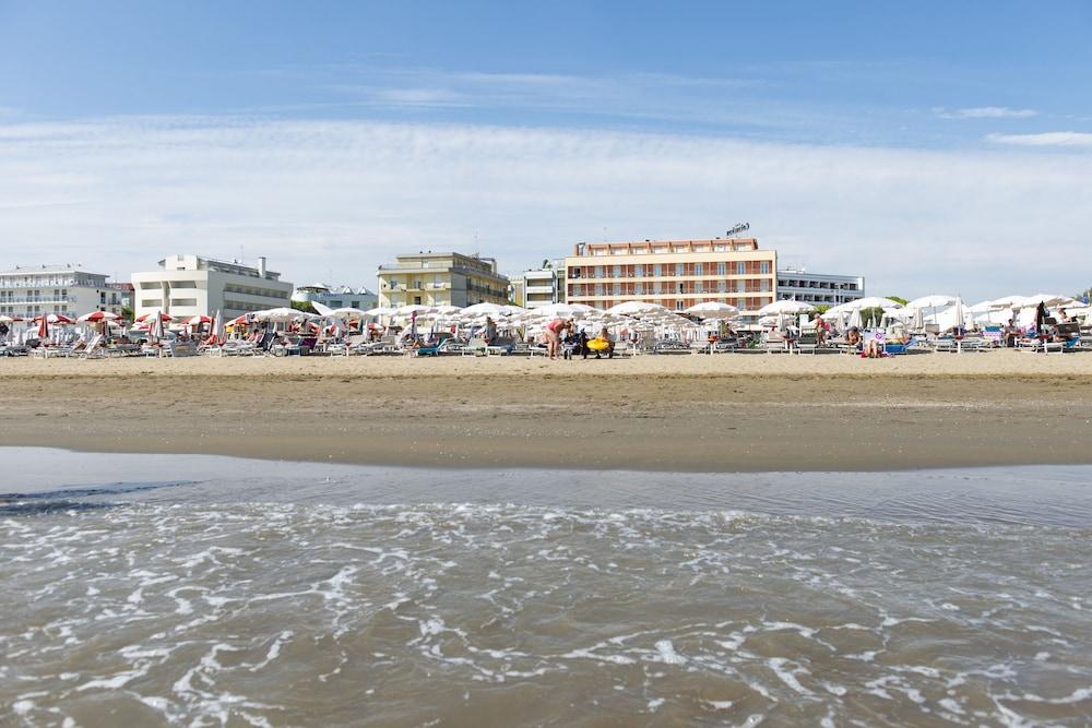 Hotel Columbus Caorle Zewnętrze zdjęcie